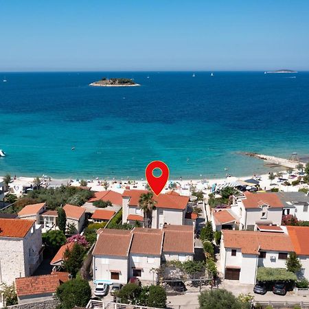 Family Friendly Apartments With A Swimming Pool Rogoznica - 7557 ภายนอก รูปภาพ