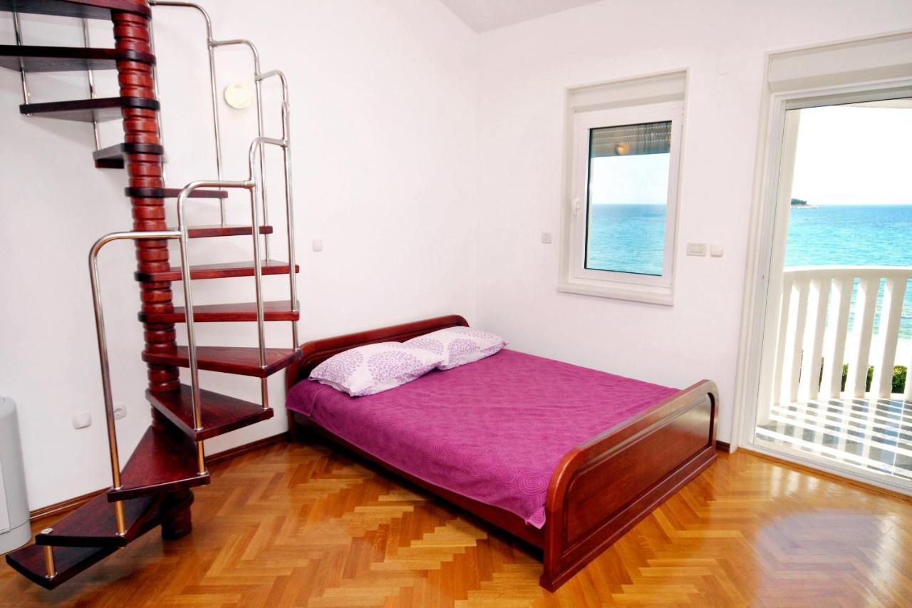 Family Friendly Apartments With A Swimming Pool Rogoznica - 7557 ภายนอก รูปภาพ