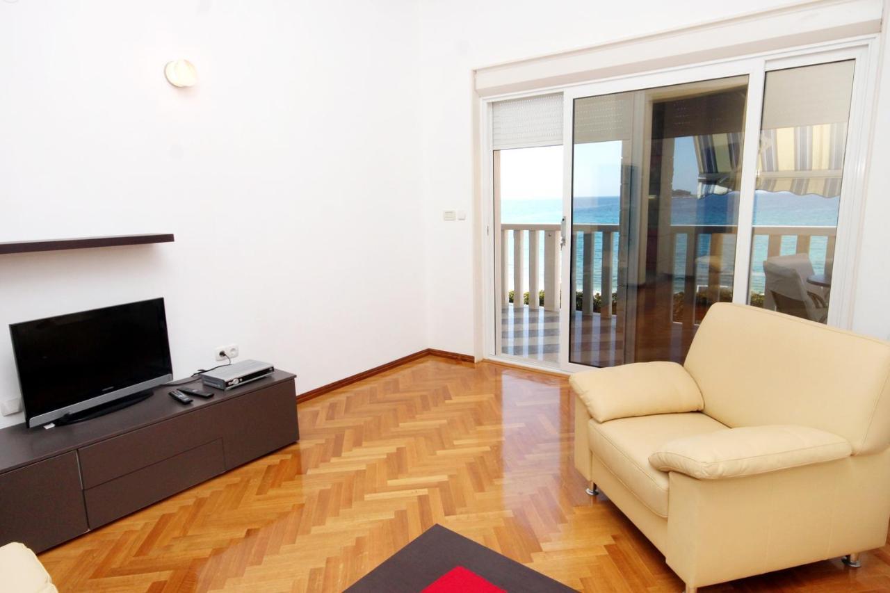 Family Friendly Apartments With A Swimming Pool Rogoznica - 7557 ภายนอก รูปภาพ