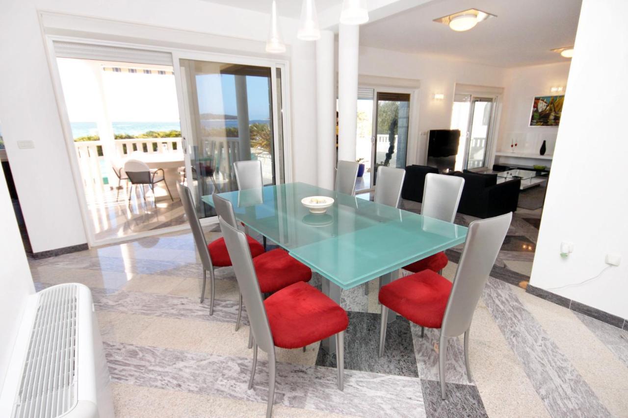 Family Friendly Apartments With A Swimming Pool Rogoznica - 7557 ภายนอก รูปภาพ