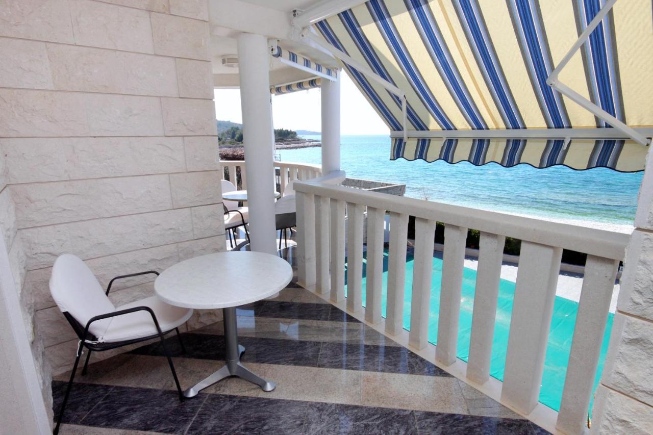 Family Friendly Apartments With A Swimming Pool Rogoznica - 7557 ภายนอก รูปภาพ